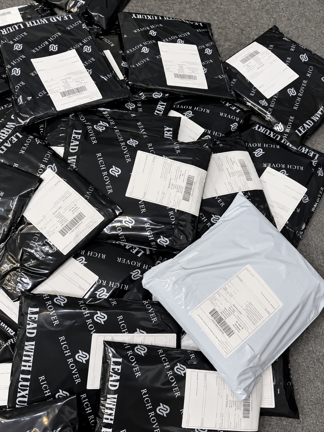 Order → Verify → Pack → Ship ❤️
